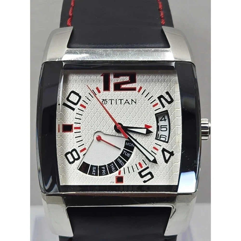 Mens Titan Octane Nyx Retrograde Quartz Day Date Leather Sport Watch New Battery